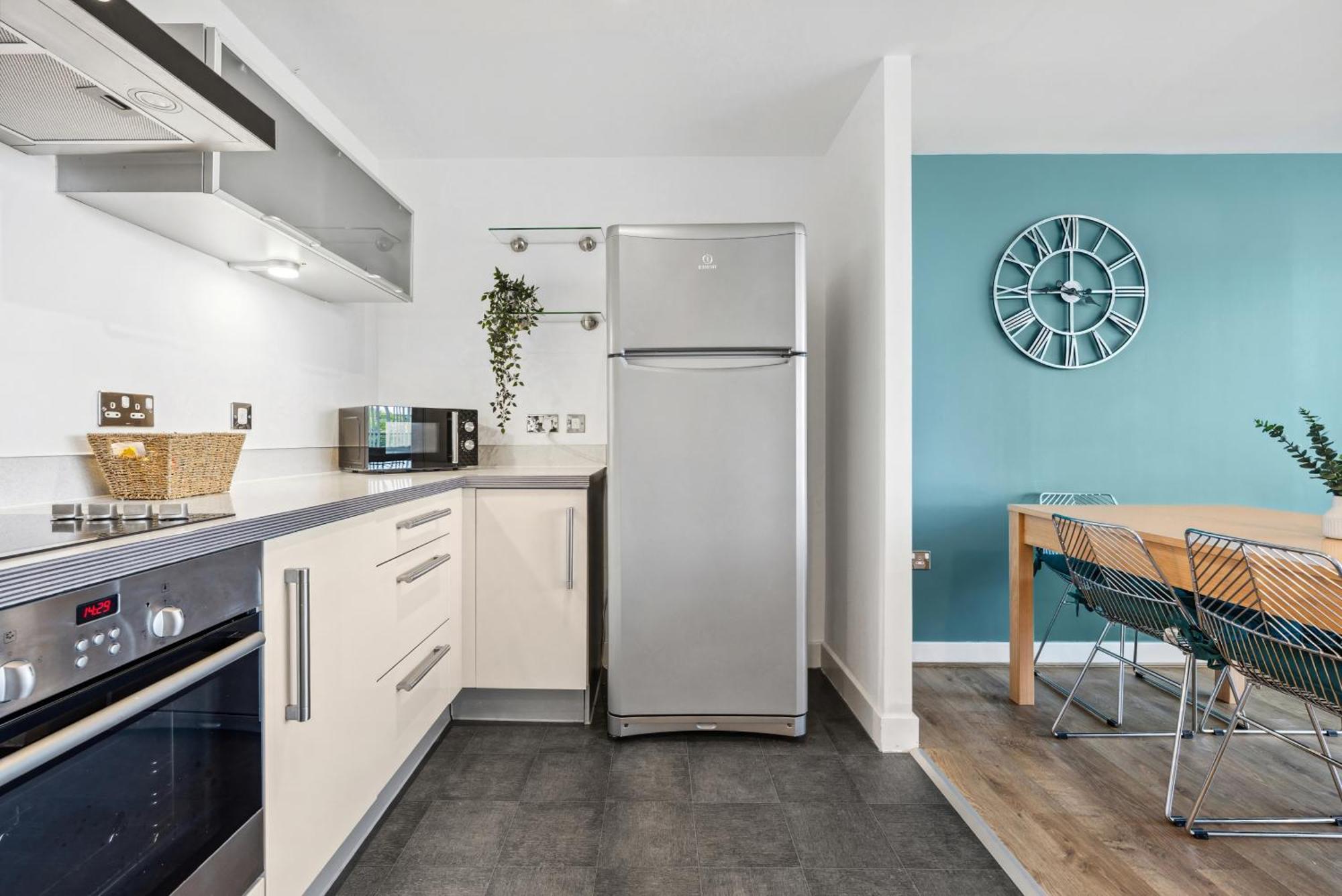 Cotels At Vizion Serviced Apartments, Superfast Broadband, Central Location, Free Parking, Fully Equipped Kitchen Milton Keynes Buitenkant foto