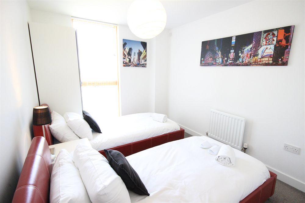Cotels At Vizion Serviced Apartments, Superfast Broadband, Central Location, Free Parking, Fully Equipped Kitchen Milton Keynes Buitenkant foto