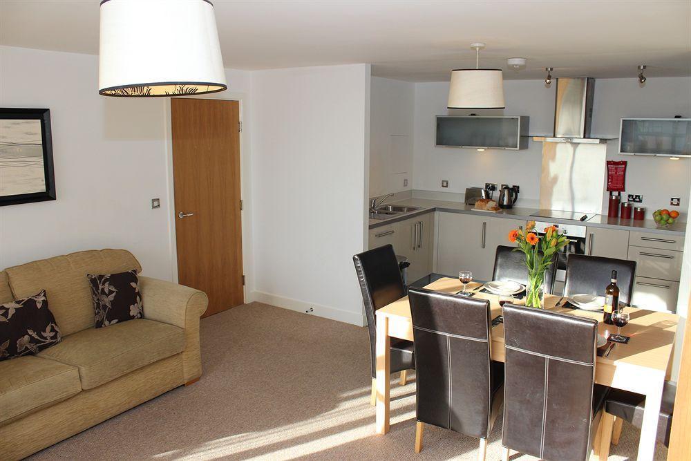 Cotels At Vizion Serviced Apartments, Superfast Broadband, Central Location, Free Parking, Fully Equipped Kitchen Milton Keynes Buitenkant foto