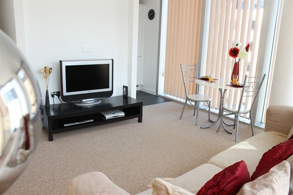 Cotels At Vizion Serviced Apartments, Superfast Broadband, Central Location, Free Parking, Fully Equipped Kitchen Milton Keynes Buitenkant foto
