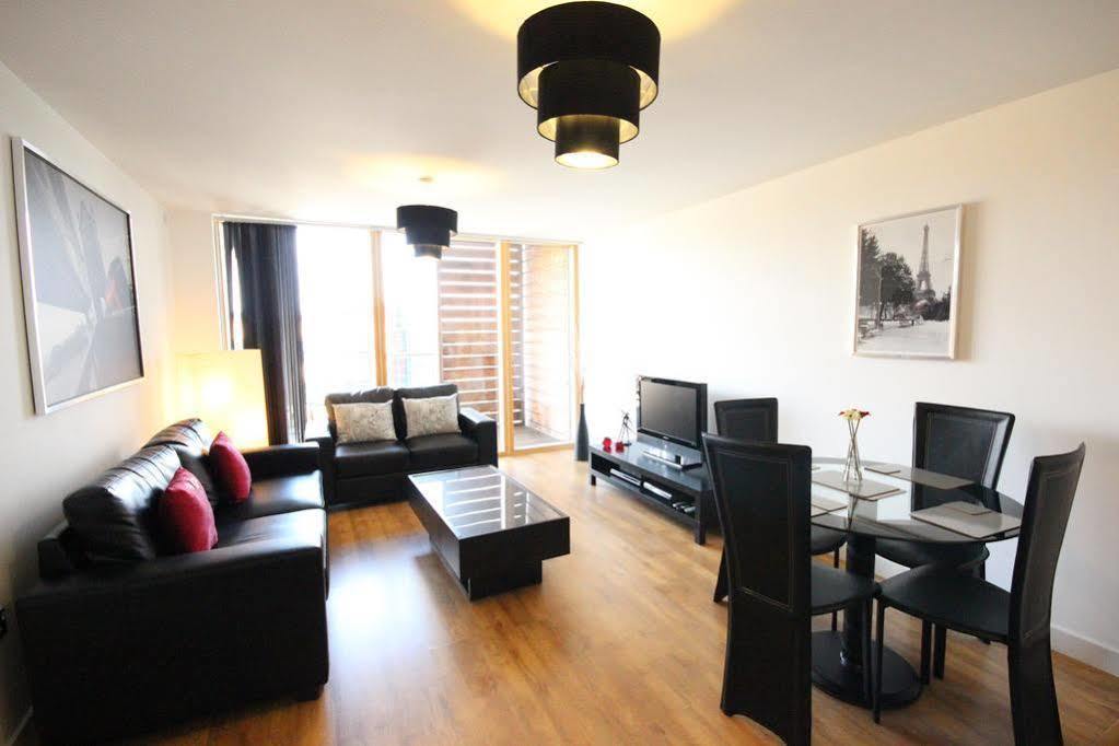 Cotels At Vizion Serviced Apartments, Superfast Broadband, Central Location, Free Parking, Fully Equipped Kitchen Milton Keynes Buitenkant foto